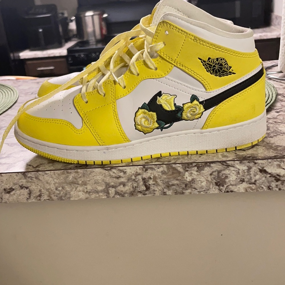 Yellow Jordan 1s